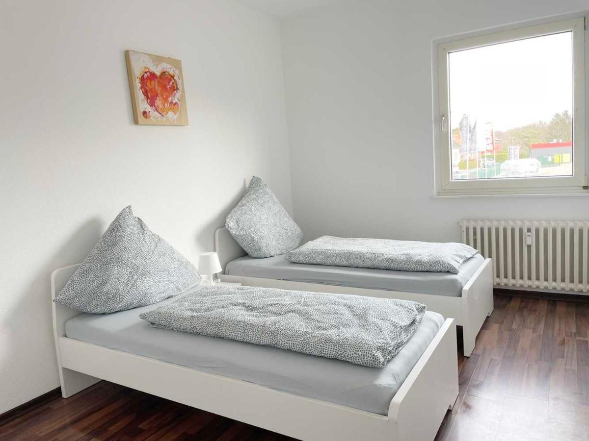 Apartment With 3 Rooms In Hürth Exteriör bild