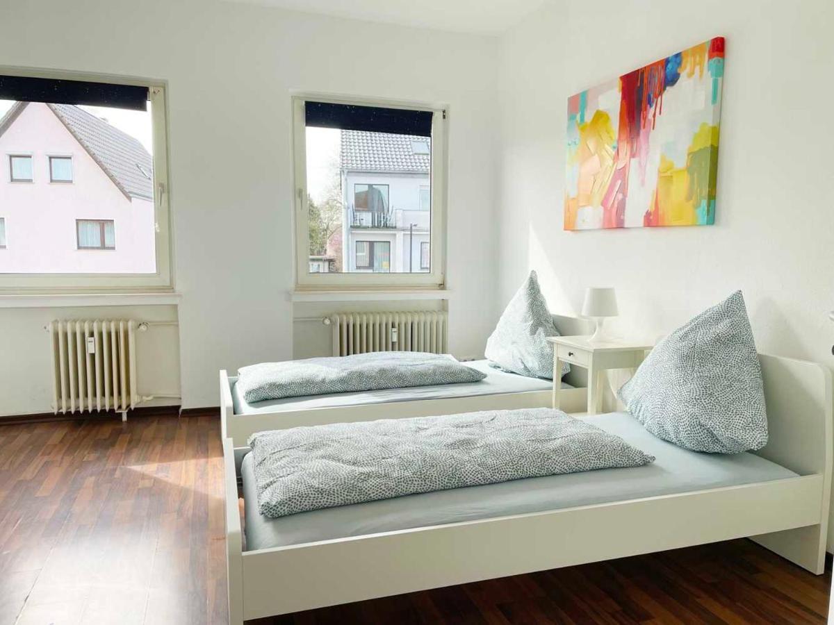 Apartment With 3 Rooms In Hürth Exteriör bild