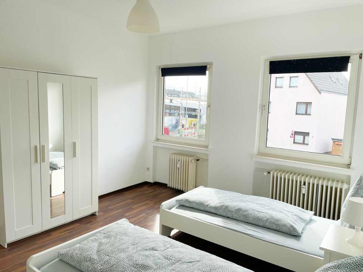 Apartment With 3 Rooms In Hürth Exteriör bild