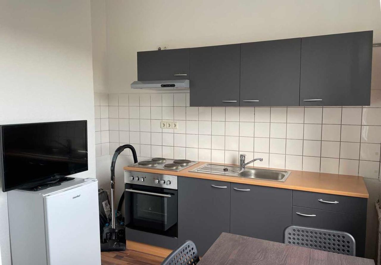 Apartment With 3 Rooms In Hürth Exteriör bild